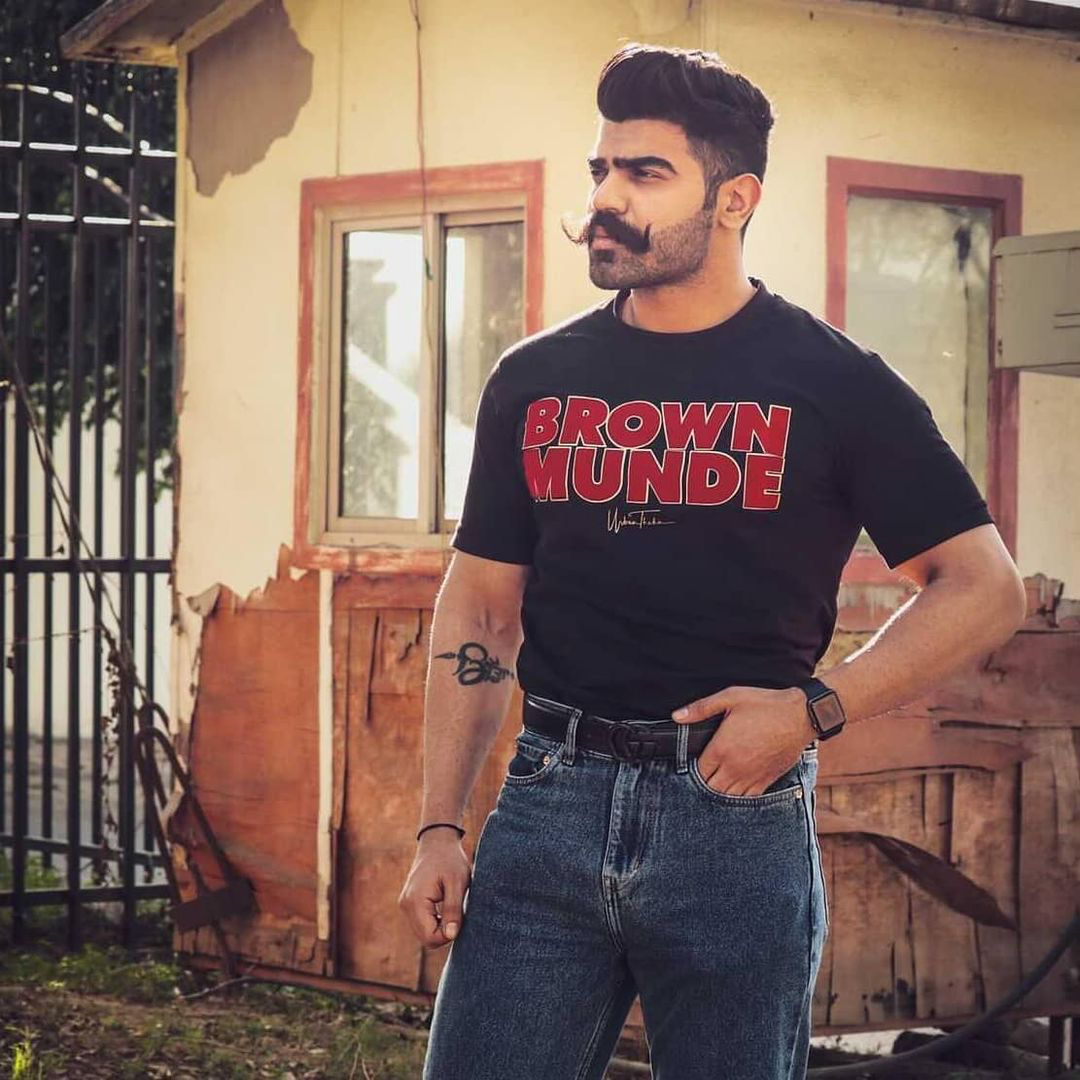 BROWN MUNDE TEE