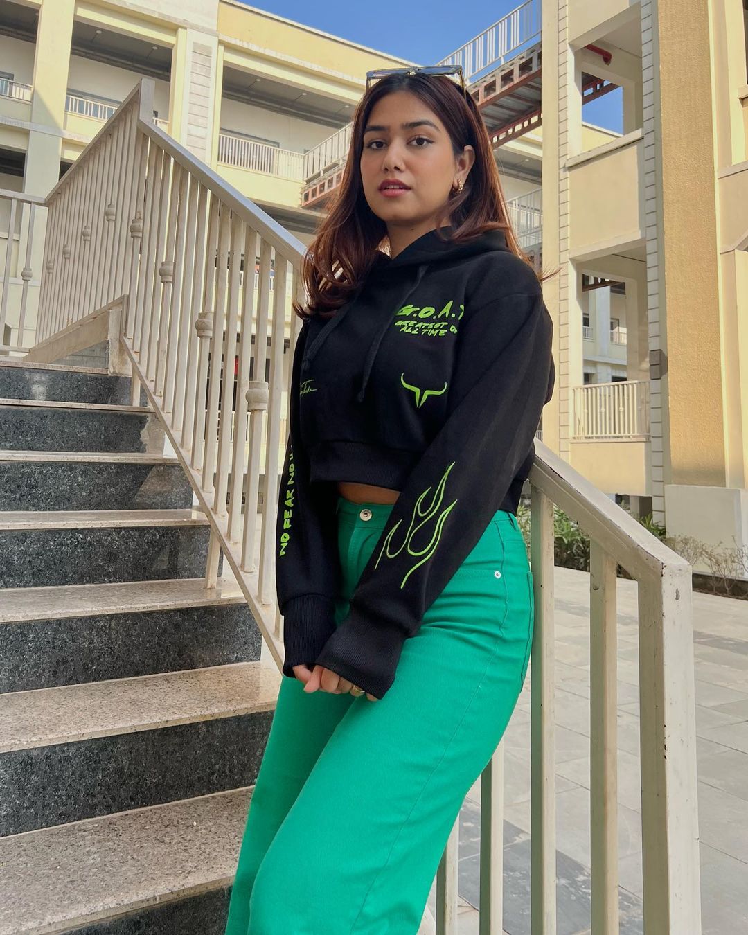 G.O.A.T SWEATSHIRT NEON GREEN