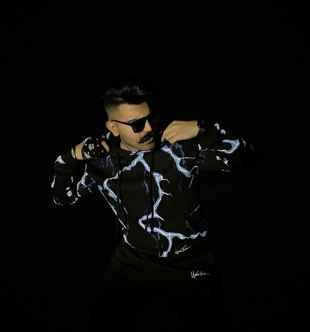 LIGHTING HOODIE